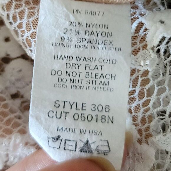 Vtg 80's Nude Netted Cream Lace Overlay Surplice Sleeveless Empire Top Sz M - Picture 3 of 9